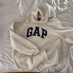 GAP Men's Cream Hoodie Sweater
